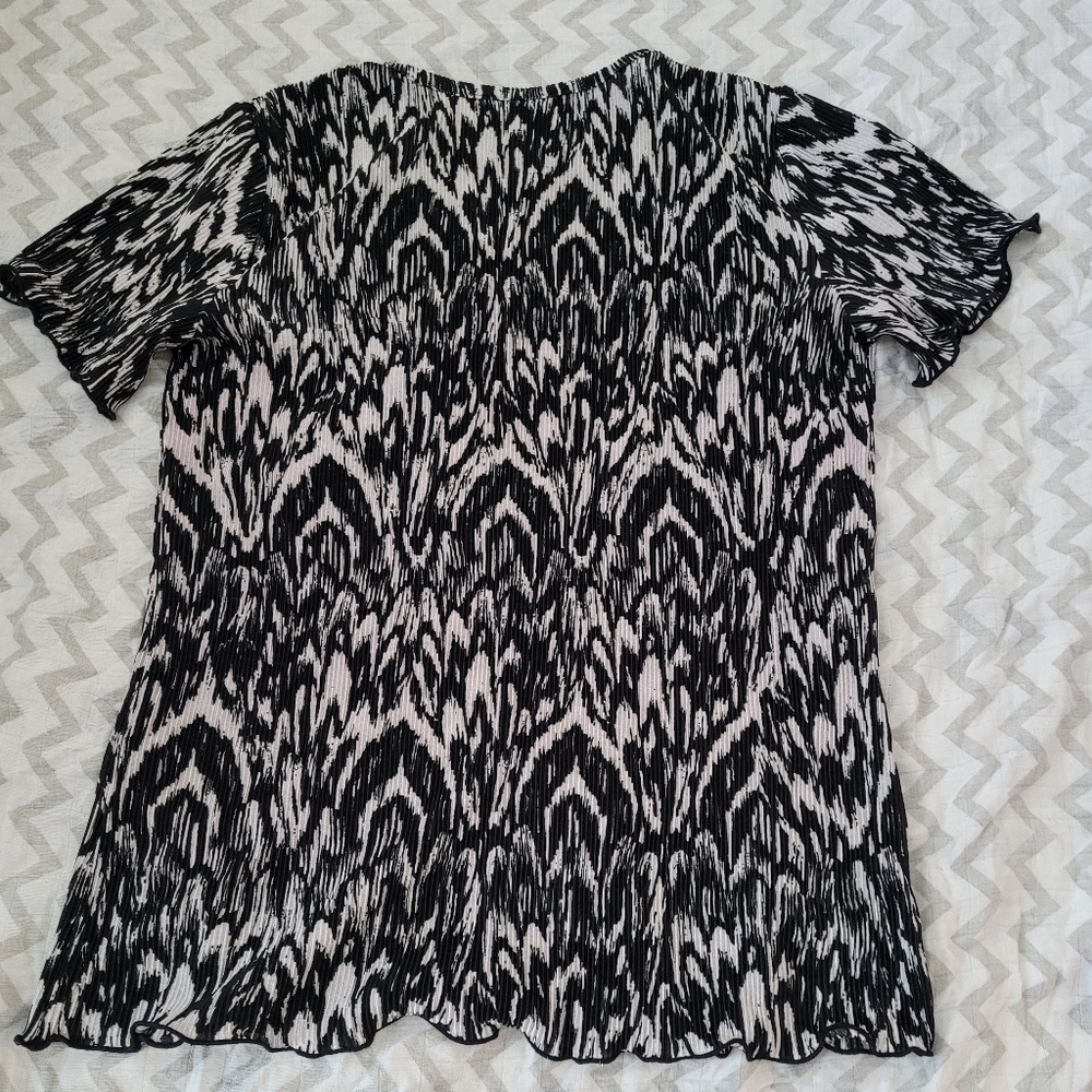 Carol Reed Small Blouse - Picture 5 of 5